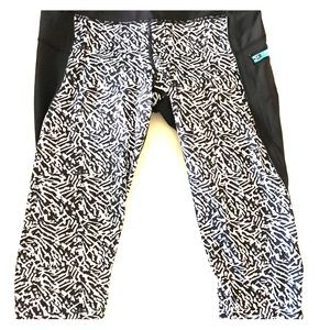 Lululemon crop leggings. Size 8.